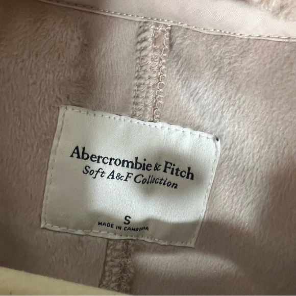 Abercrombie Taupe Teddy Sherpa Long Sleeve Jacket Women's Size Small - Picture 3 of 9